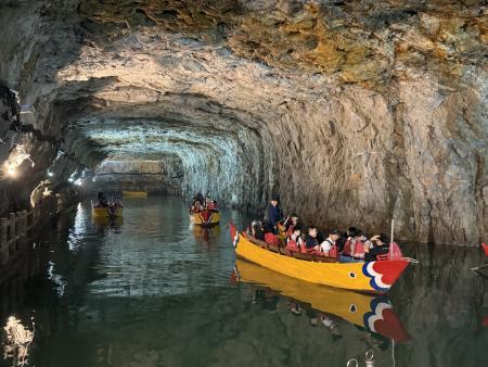 「灣聲樂團」快閃演出　優美樂音掌聲不斷
