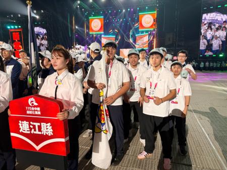 馬中角力小將周楷晸於全中運勇奪銀牌，堅毅鬥志令人動容。（圖：教育處、馬祖角力隊）