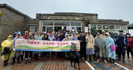 風雨無阻　東莒福正沙灘淨灘百人響應