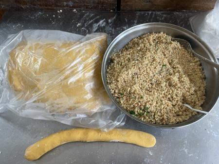 黃金地瓜餃，外酥內Q，香氣四溢，為遊客來訪馬祖必嚐的特色點心之一。（圖／文：宋幸儒）