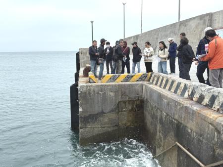 東莒猛澳港規劃設置舷梯　提升上下船安全