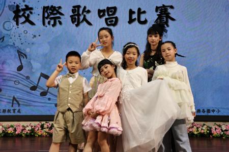連江校際歌唱比賽　稚嫩美聲閃耀舞台。（圖：王致潔、中正國中小）
