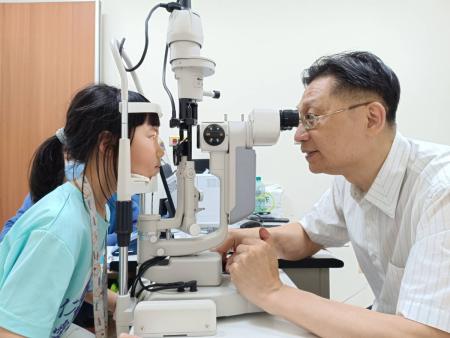 守護學童視力　縣府攜手長庚推遠視儲備計畫