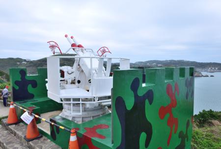 西引三山據點防空砲零件損壞　經典戰地設施待修復