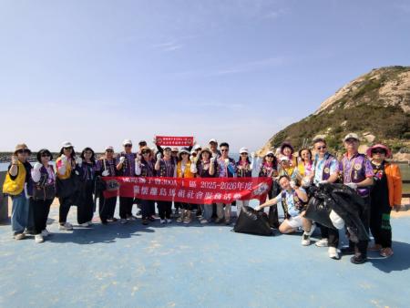 國際獅子會300A1區關懷離島委員會27日前往北竿馬鼻灣辦理淨灘活動，以實際行動展現離島公益關懷精神。（圖／文：鄭禮頤）