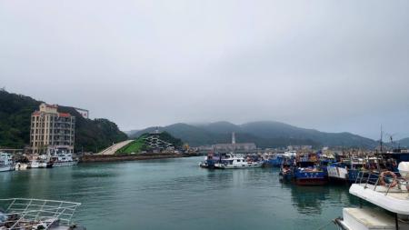 鋒面報到　馬祖明起轉濕涼、海上風浪增強