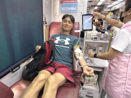 熱血足跡到馬祖　退伍憲兵王正一解鎖全台「捐血地圖」