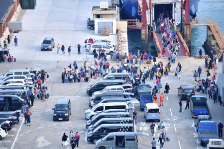 雙輪載客破千　連假首日逾500旅客湧入東引