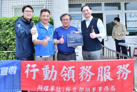 拔頭籌　林育賢成東引行動領務首位申辦者