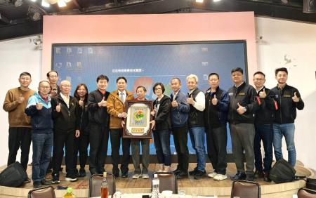母愛如光　縣長表揚北竿模範母親王謝嫩妹