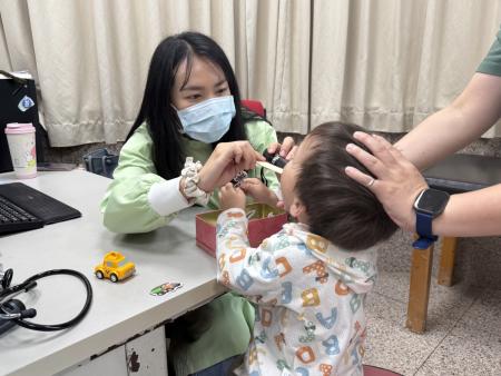 小兒科醫師劉雅之服務期滿調台　家長表達不捨