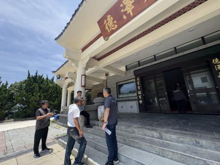 南竿鄉代會針對音響喇叭問題建議調整，以提升告別式的品質。（圖／文：鄭綿綿）
