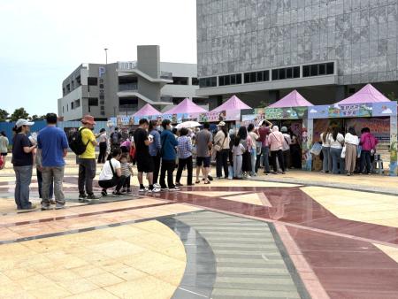 響應世界無菸日，衛生局舉辦闖關活動闔家同歡。（圖／文：鄭綿綿）