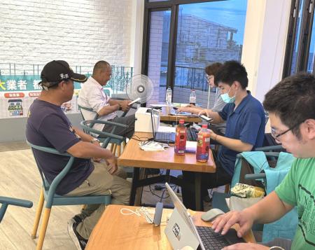 衛生局赴莒光輔導食品業者登錄