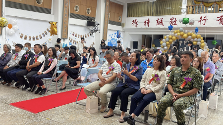 敬恆國中小畢業典禮溫馨感人，畢業生滿載祝福展翅高飛，邁向新的學習旅程。（圖／文：宋幸儒）