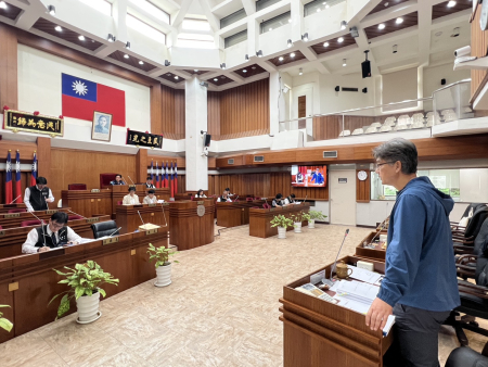 議會議案審查　縣府20項提案二讀通過