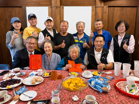 仁愛村陳娥娥歡慶96歲壽辰　縣長暖心祝壽