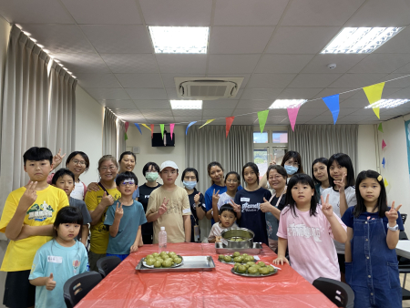 馬祖家扶中心舉辦親子手作菠菠粿活動，闔家體會手作樂趣，度過歡樂的假期。（圖／文：鄭綿綿）
