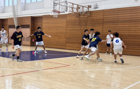 馬祖高中籃球隊在教練曾沁綸率領下，首度赴日進行移地訓練，與多校交流、體驗日本籃球精準迅速的球風。（圖：馬祖高中籃球隊）