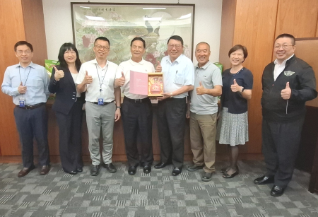 高馬航線熱絡　縣長拜訪華信爭取每週增至三班