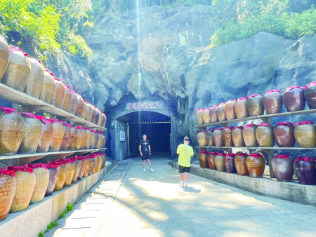 旅遊旺季　八八坑道及馬祖酒廠接待館中午不打烊