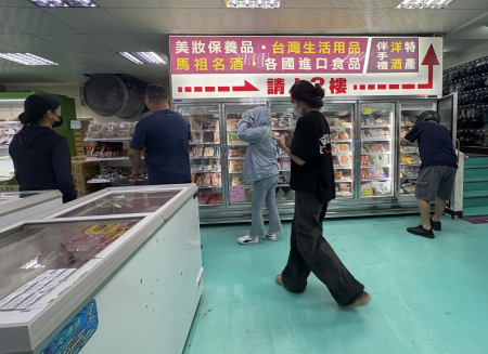 巴威颱風逼近　南竿湧現防颱搶購人潮
