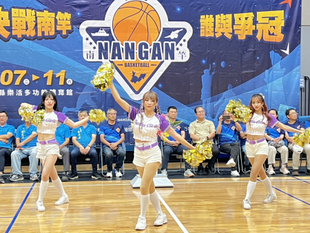 南竿鄉長盃籃球邀請賽熱血激戰。（圖：馮紹夫、鄭綿綿）