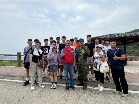 颱風班機停飛　龍門國中籃球隊意外享「關島」行