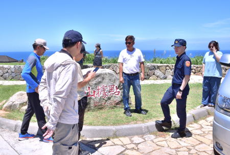 距離2026東引軍事越野障礙賽登場僅剩半個月，鄉公所會同警察所及馬管處東引遊客中心勘查軍事越野障礙賽賽道，全面檢查路況及周邊環境，為即將登場賽事做好準備。（圖／文：陳其敏）