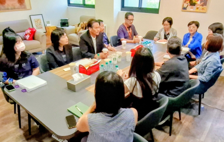 第四屆馬祖國際藝術島啟動籌備，縣長王忠銘率縣府團隊拜會合作夥伴。（圖：縣府）