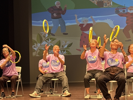 依公依嬤舞GO讚長者活躍老化競賽　8支隊伍展現活力。 （圖與文：鄭綿綿）