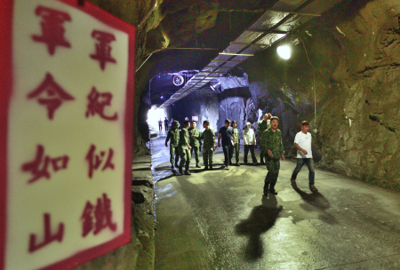 一年只開放半天　東引「中柱坑道」化身最酷賽道