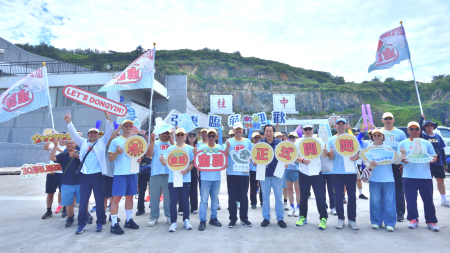軍事越野障礙賽揭幕　首日606人登島