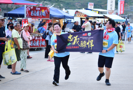 跑一場賽　玩一座島。（圖與文：陳其敏）