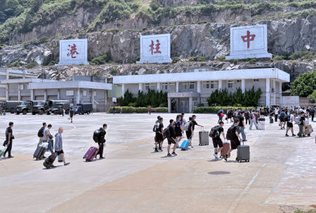 漢光演習在即　中柱港湧現收假人潮