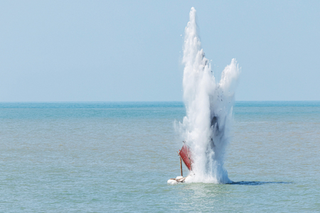 目標海域成功爆破。