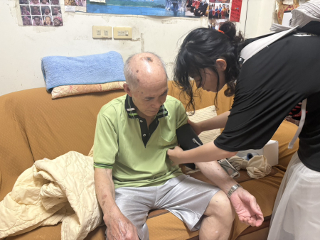 女大生周晴晴以及黃驛婷透過家訪、社區活動，以青年視角記錄馬祖，也感受到地方濃厚的人情味。（圖：黃驛婷）