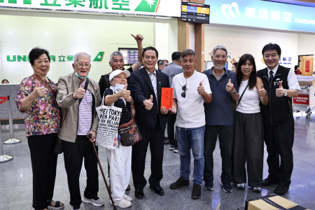 東引促進長者社會參與76位鄉親啟程遊重慶　縣長贈程儀