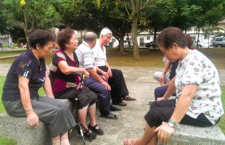 ▲大湳公園攀講的馬祖鄉親