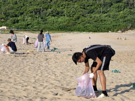 守護美麗海岸　坂里社協號召居民、海大生淨灘
