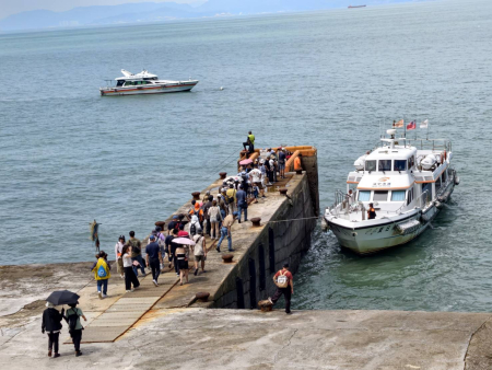 中秋、教師節連假期間，大坵登島人潮熱絡，4天累計達1477人次，不少遊客把握假期登島賞鹿、感受自然景觀。（圖／文：鄭禮頤）