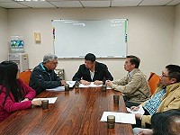 立委陳雪生邀集行政院相關單位討論海漂垃圾計畫費用,建請國發會編列相關預算,支持計畫進行。(圖:立委陳雪生辦公室)