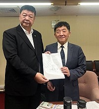 立委陳雪生關心108年度離島地區醫事人員養成計畫,19日向衛福部長提出抗議,表示需要在討論做法。(圖:立委陳雪生辦公室)