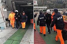 一名連姓通緝犯欲搭船返台,馬祖海巡隊在中柱港當場查獲逮捕送辦。(圖:海巡署金馬澎分署第一○岸巡隊)