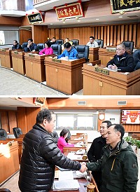 連江縣議會第7屆第1次臨時大會23日開議,議員們完成報到手續並召開預備會議。欣逢開議,縣長劉增應、副縣長王忠銘前往拜會,受到議員們的熱情歡迎。(圖/文:曹重偉)