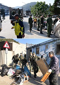 108年國家清潔週於28日圓滿落幕,南竿鄉在軍民協力下,兩階段下來清運廢棄物及各類資源回收物至後端處理,成果相當豐碩;昨天主要進行各村公告垃圾暫時置放點的清理及收尾工作。北竿地區完成今年國清週計畫,各村總計清運達50車次的垃圾。(圖/文:曹重偉、陳鵬雄)