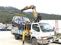 　環資局委外展開北竿地區廢棄車輛拖吊作業。（圖／文：陳鵬雄）