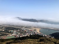 　大年初二雲霧繚繞。（圖與文：陳鵬雄）