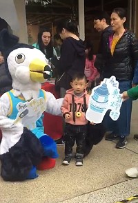　神話之鳥吉祥物9日至11日在花博園區，除推廣花博離島週外，亦宣傳方塊海系列活動及馬祖特色風情。（圖：交旅局）
