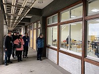 　108年導遊人員及領隊人員考試順利結束，典試委員楊雅惠昨日巡視考場。（圖／文：馮紹夫）